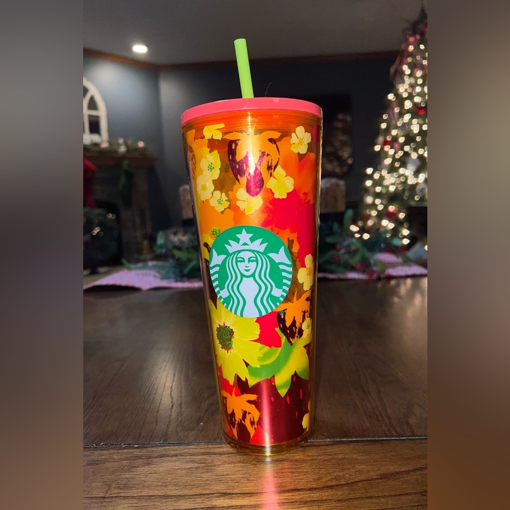 24oz Starbucks strawberry and floral tumbler with straw